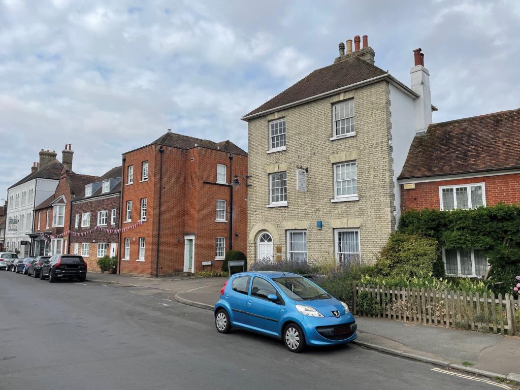 Lot: 154 - THREE STOREY PERIOD OFFICE PREMISES -